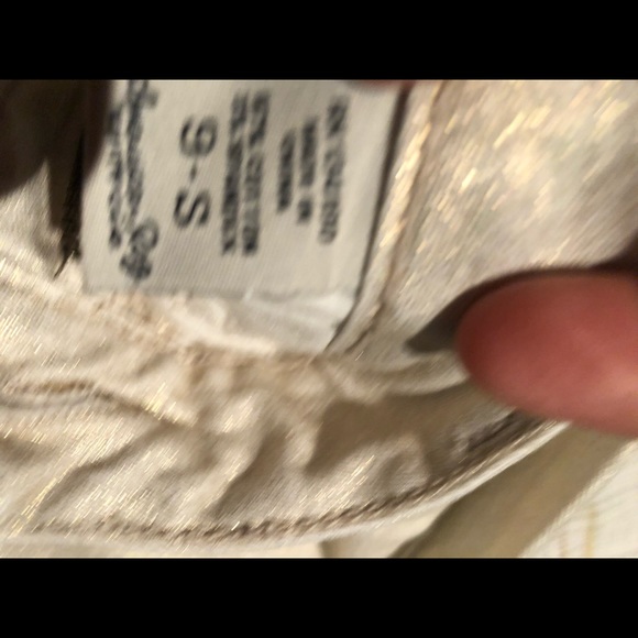 White metallic pants - Picture 3 of 5